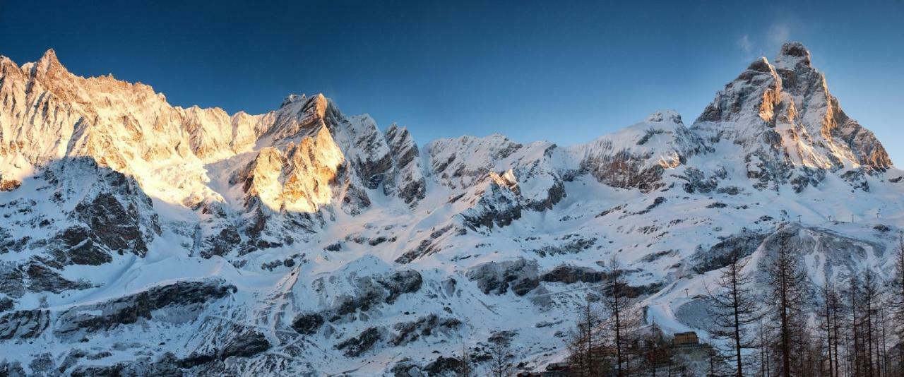 Cervinia Ski In Ski Out - Studio On The Slopes Breuil-Cervinia Bagian luar foto